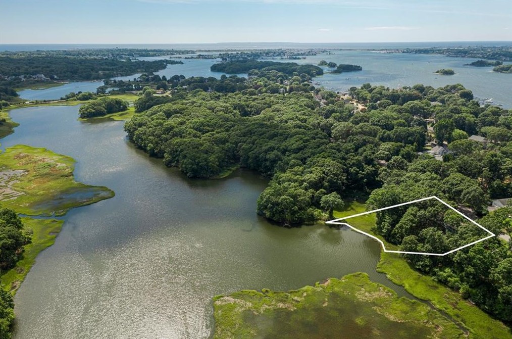 91 Beach Plum Rd, South Kingstown, RI 02882