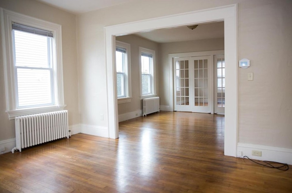 240 Wood St, Bristol, RI 02809