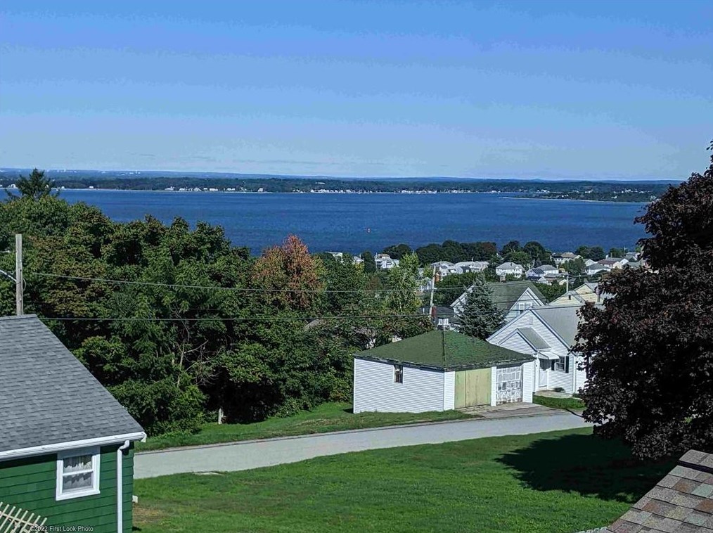 29 Blaisdell Ave, Tiverton, RI 02878