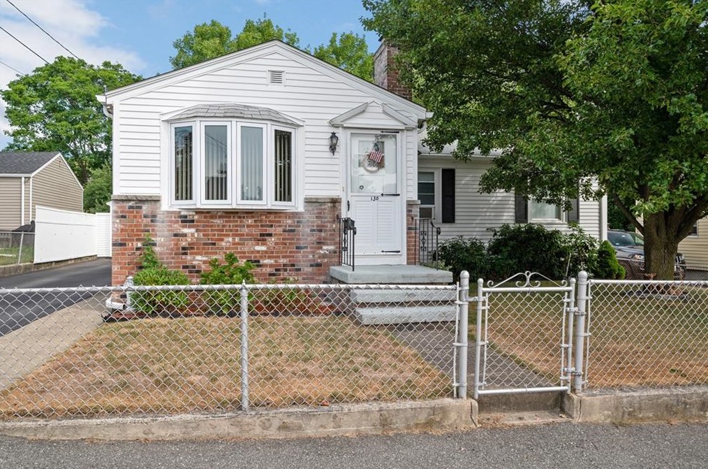 130 Clark St, Cumberland, RI 02864