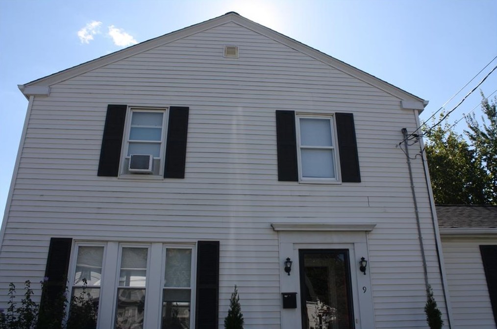 9 Welfare Ave, Cranston, RI 02910