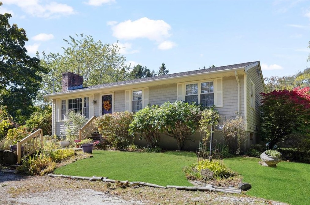 353 E Shore Rd, Jamestown, RI 02835