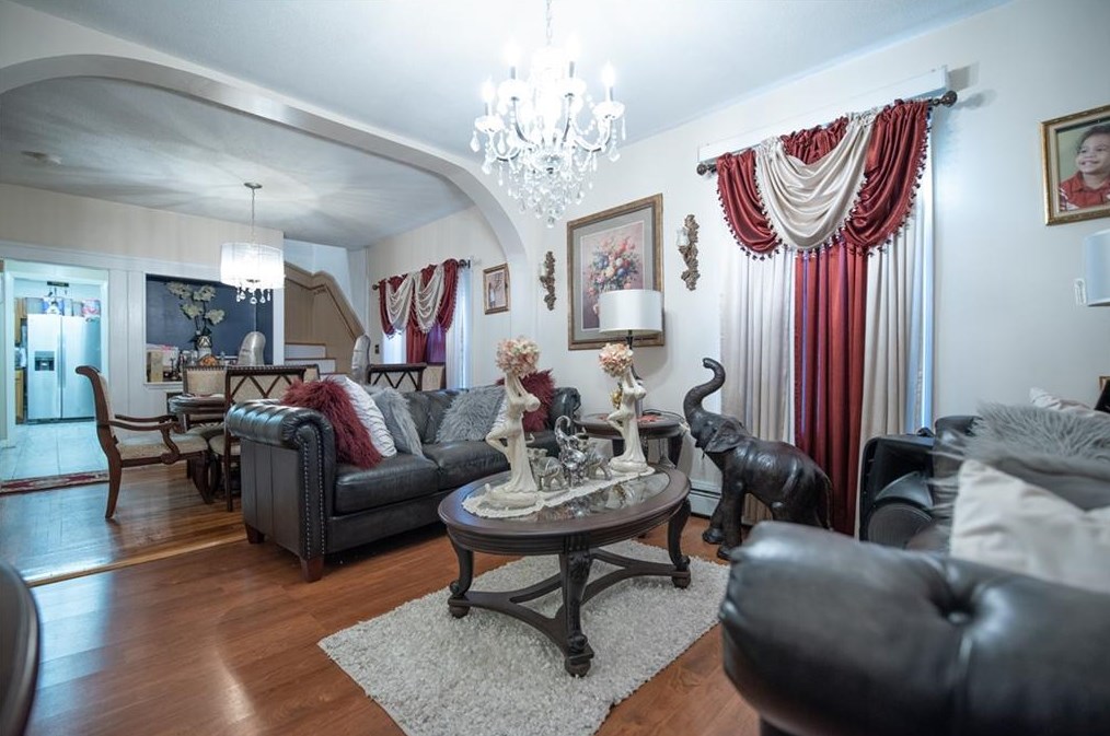 24 Ridge St, Cranston RI  02920-7427 exterior