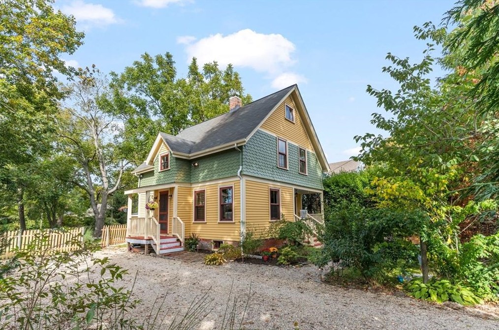 401 Tower Hill Rd, North Kingstown, RI 02852