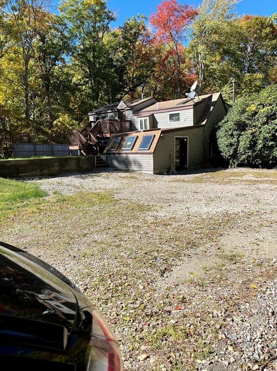 103 E Killingly Rd, Scituate, RI 02825