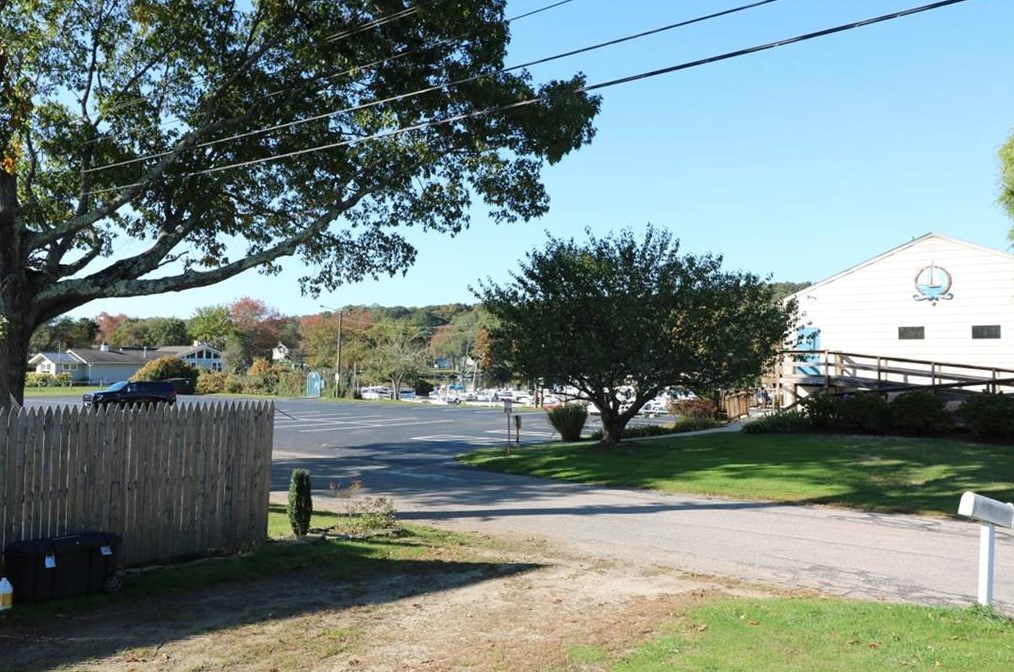 31 S River Dr, South Kingstown, RI 02882