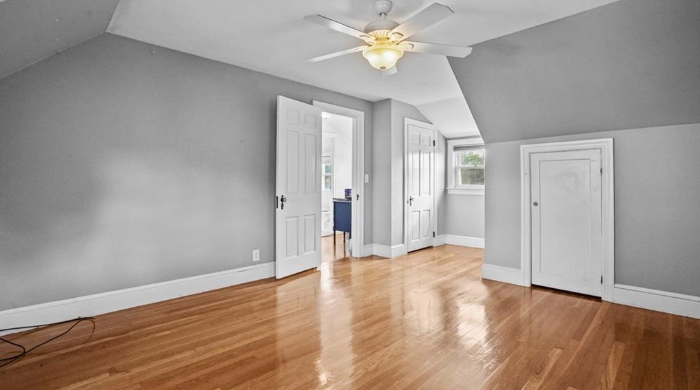 36 Greenwood St, Cranston RI 02910-1907 exterior