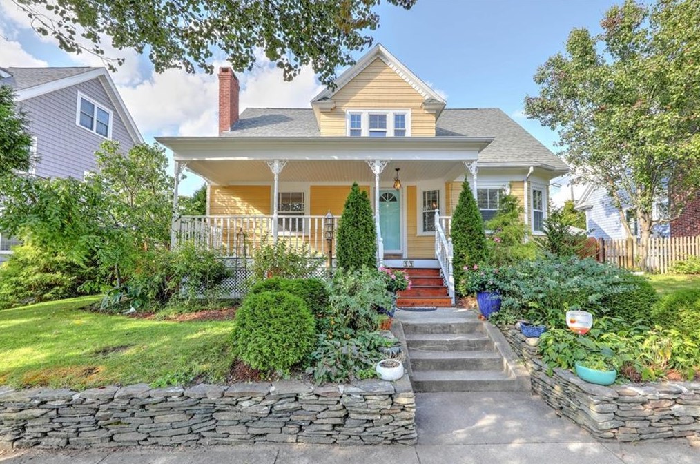 99 Sefton Dr, Providence, RI 02905