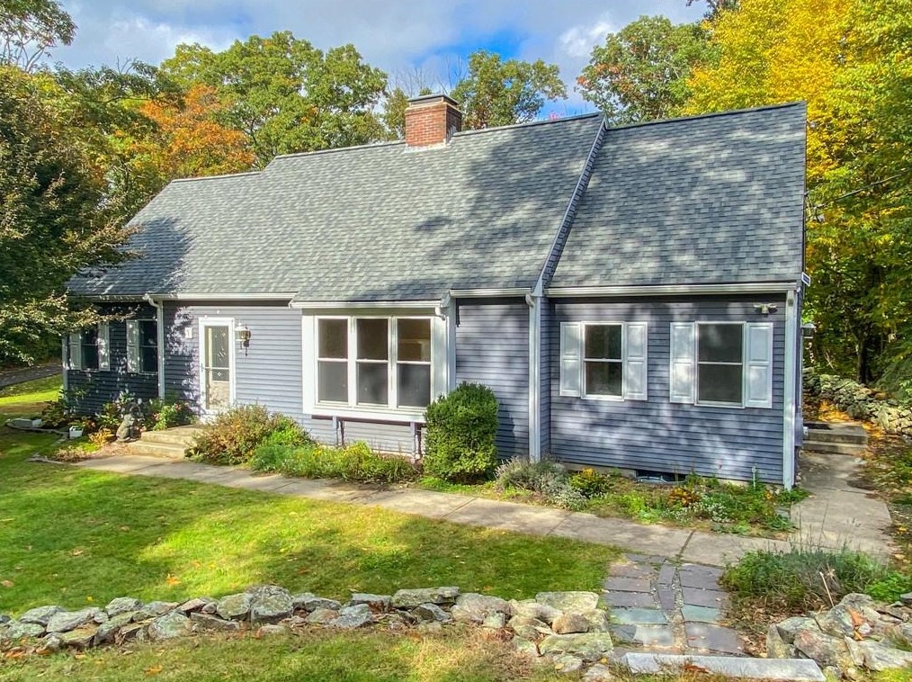 214 Pound Rd, Cumberland, RI 02864