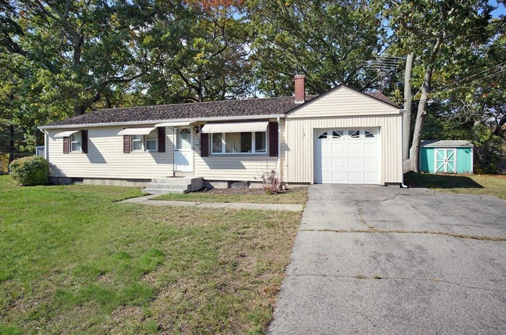 142 Sachem Rd, North Kingstown, RI 02852