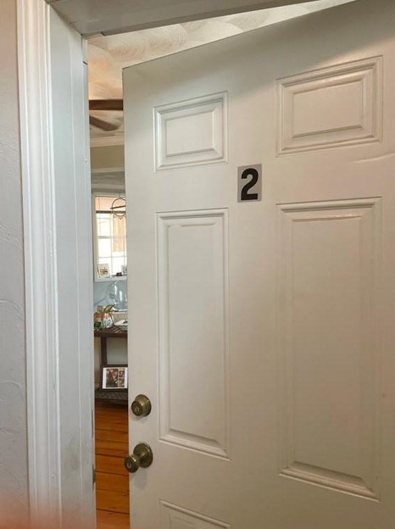 69 Spring St, Middletown, RI 02840