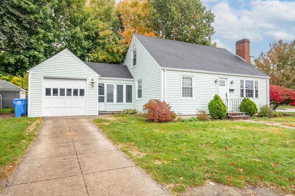 5 Fordson Ave, Cranston, RI 02910