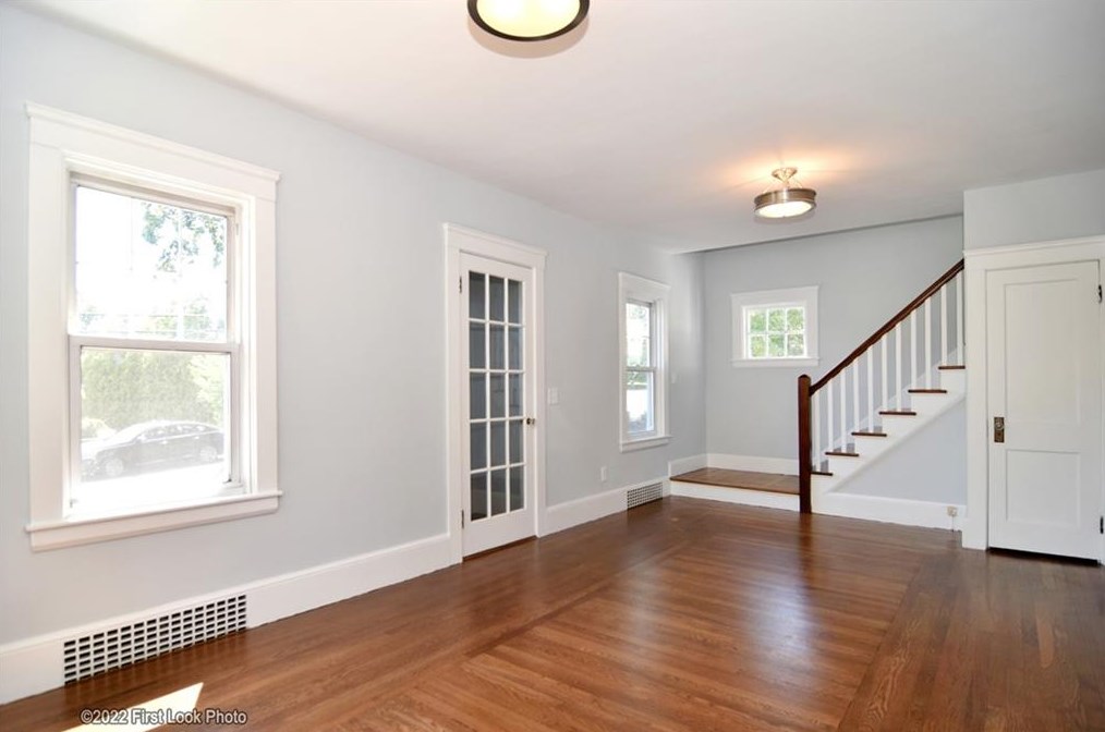 82 Highland Ave, Cumberland, RI 02864