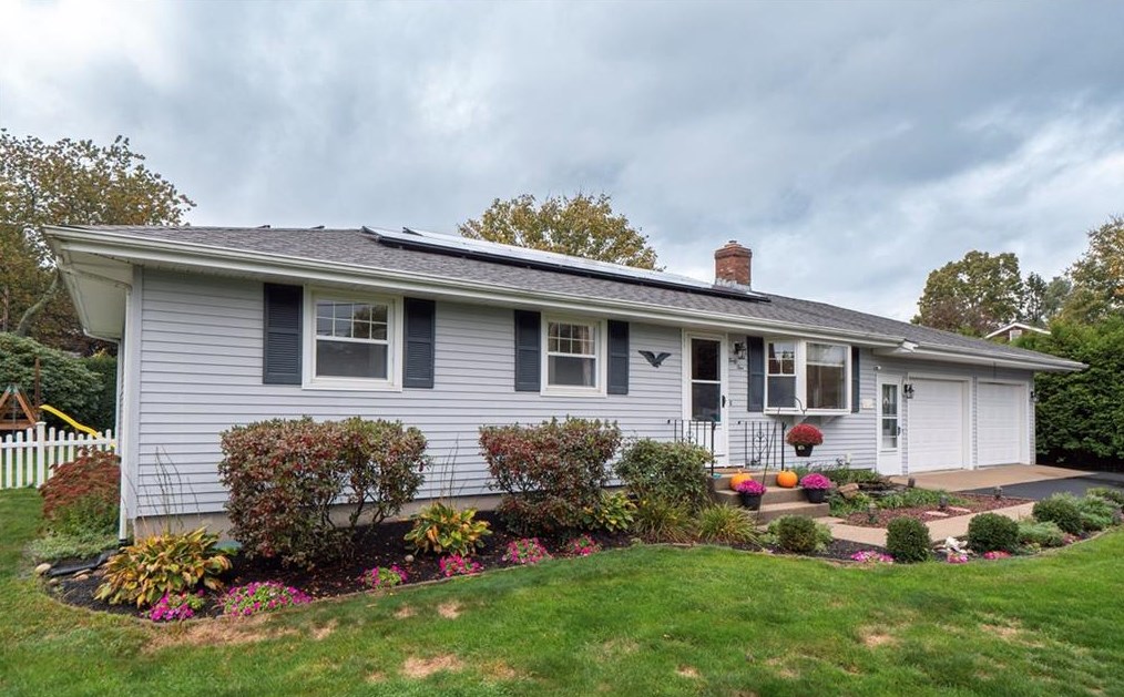 45 Watson Dr, Portsmouth, RI 02871