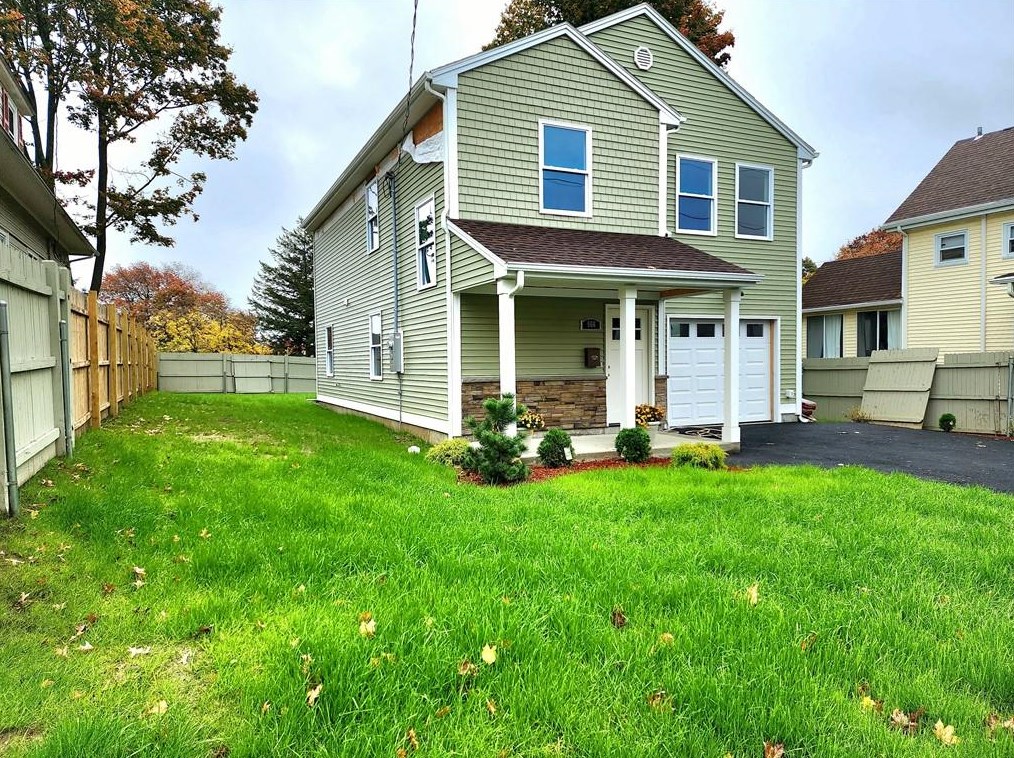 566 Laurel Hill Ave, Cranston, RI 02920-7408