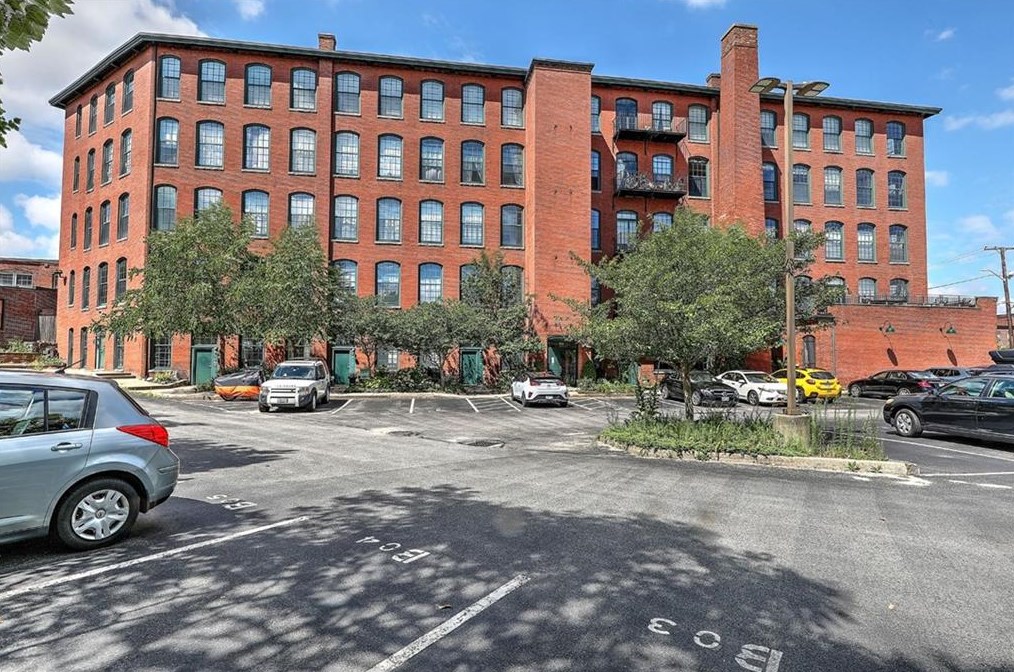 28 Bayley St #306, Pawtucket, RI 02860