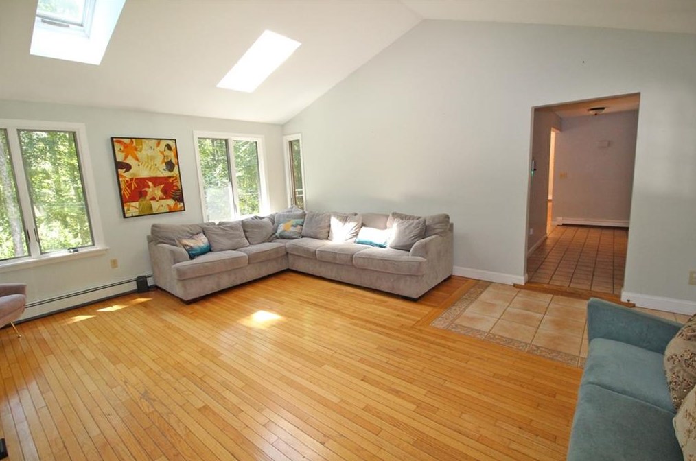 31 Corey Trl, Richmond RI  02898-1162 exterior