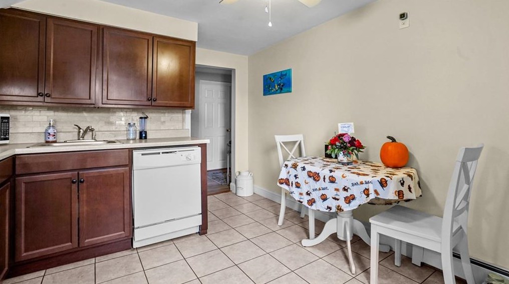 48 Vine St, East Providence RI  02914-4317 exterior