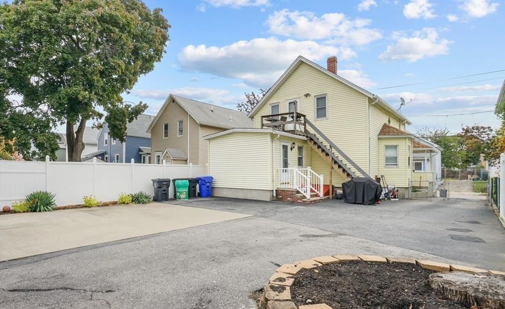 48 Vine St, East Providence RI  02914-4317 exterior