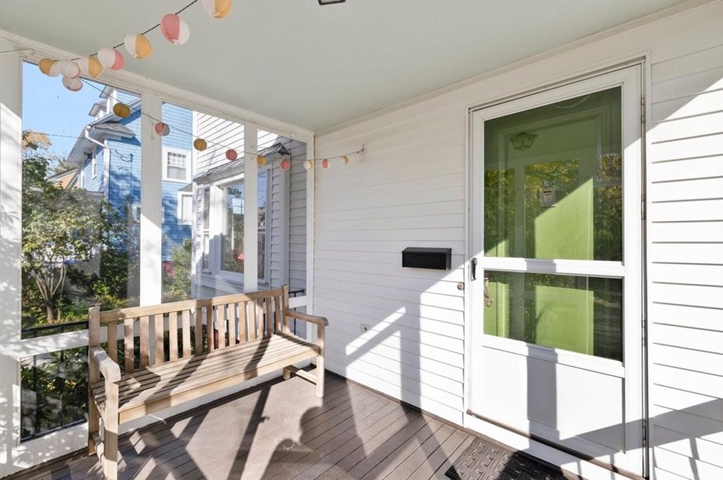 22 Woodbury St, Providence, RI 02906