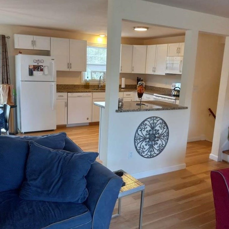 1270 Hope St, Bristol RI  02809-1190 exterior