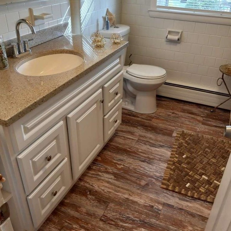 1270 Hope St, Bristol RI  02809-1190 exterior