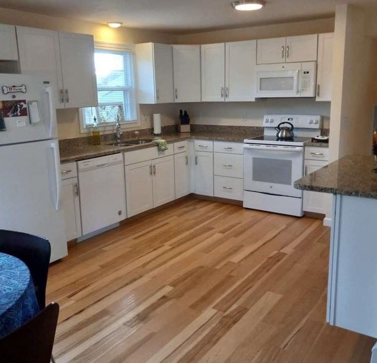 1270 Hope St, Bristol RI  02809-1190 exterior