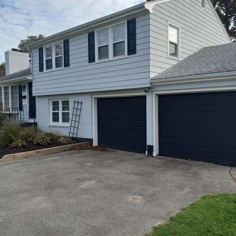1270 Hope St, Bristol, RI 02809