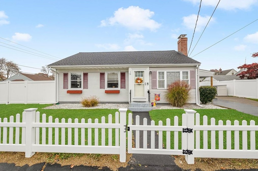 120 Monticello Rd, Pawtucket, RI 02861-3865
