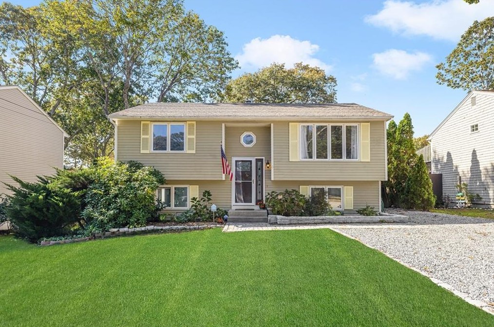 6 Sweet Fern Trail, South Kingstown, RI 02874