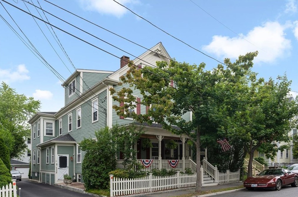 11 Lincoln Ave # 3, Bristol, RI