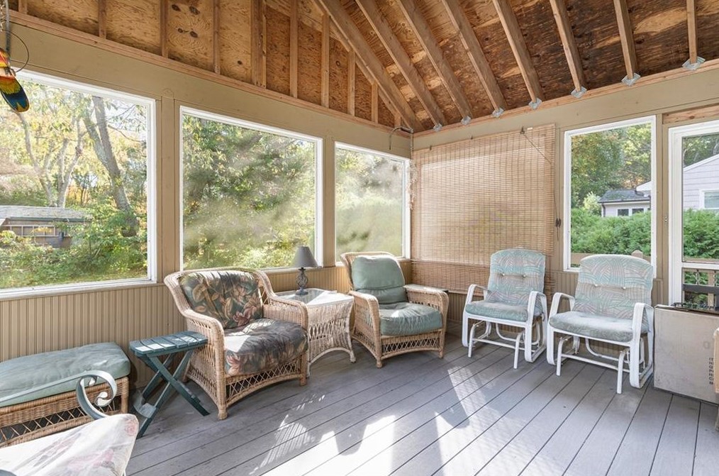 10 Mizzen Ave, Jamestown RI  02835-3026 exterior