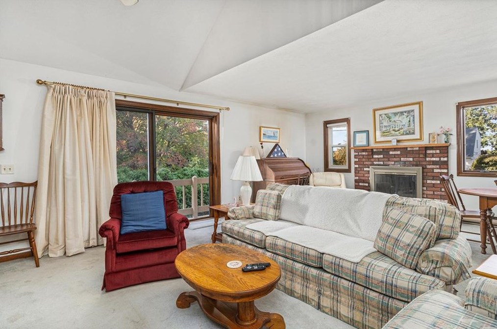 10 Mizzen Ave, Jamestown RI  02835-3026 exterior