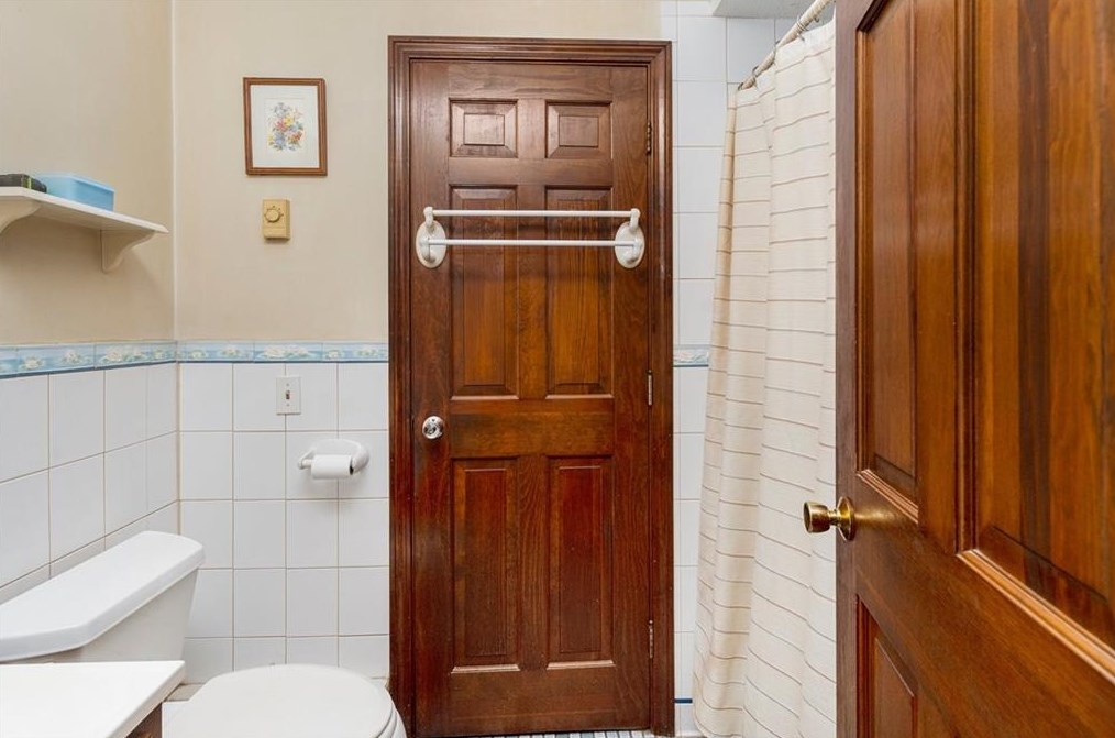 10 Mizzen Ave, Jamestown RI  02835-3026 exterior