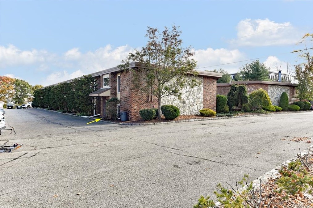 3940 Post Rd #25, Warwick, RI 02886
