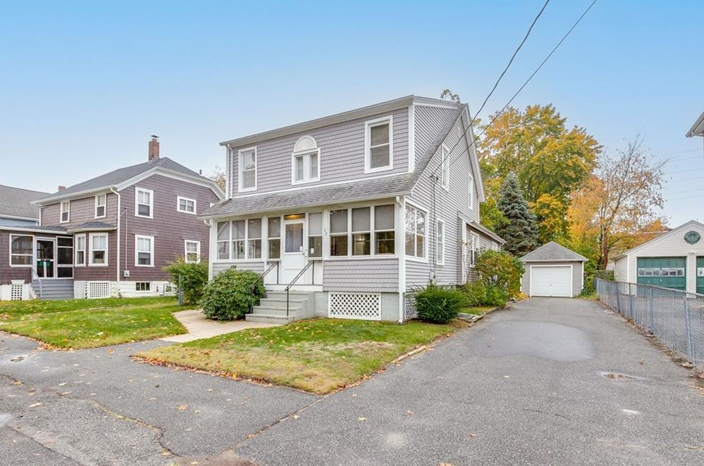 17 Ide Ave, East Providence, RI 02914
