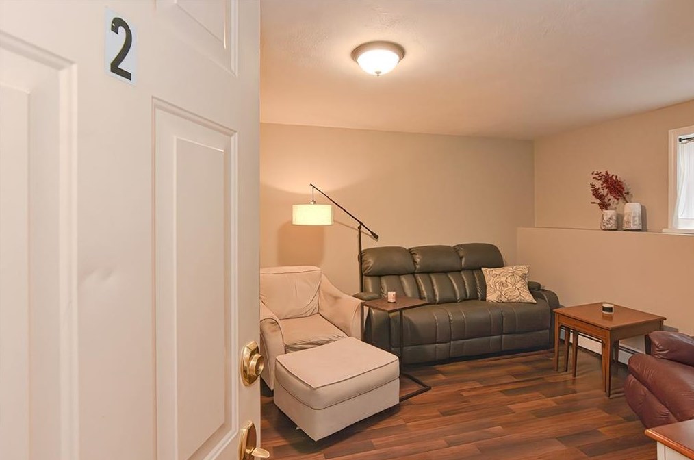 22 Oak St #2, Providence, RI 02911