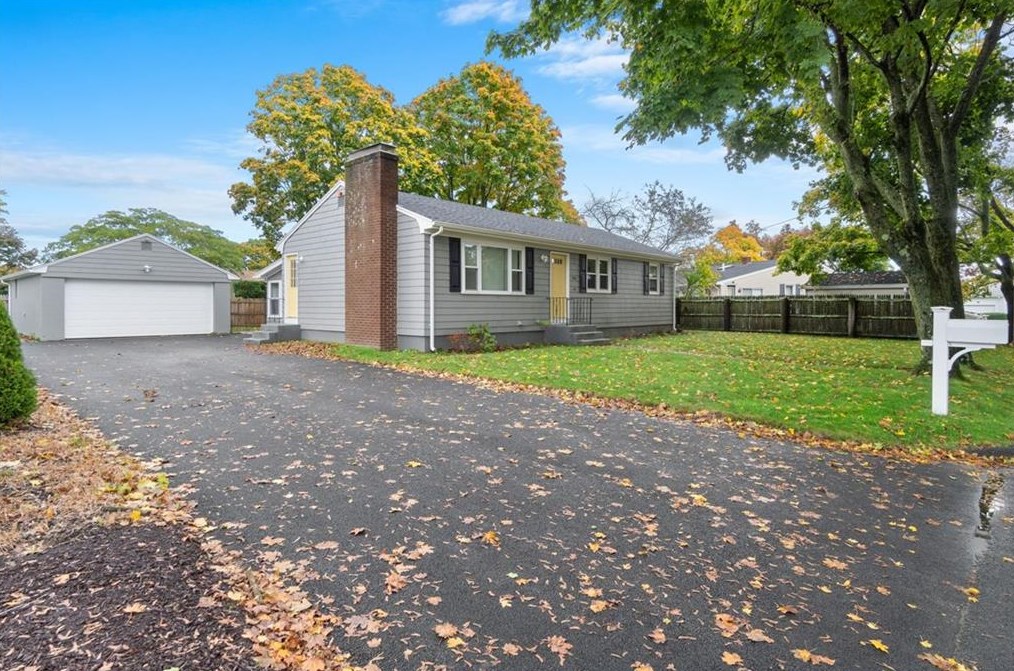 145 Ashley St, Cranston, RI 02920