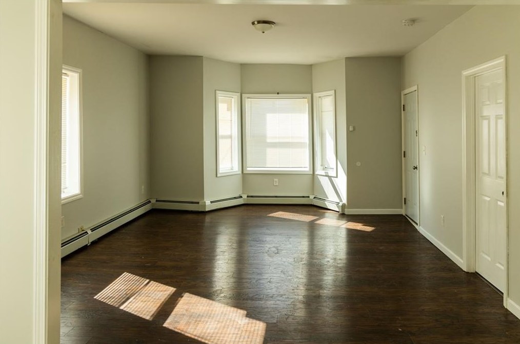 287 Manton Ave #1, Providence, RI 02909