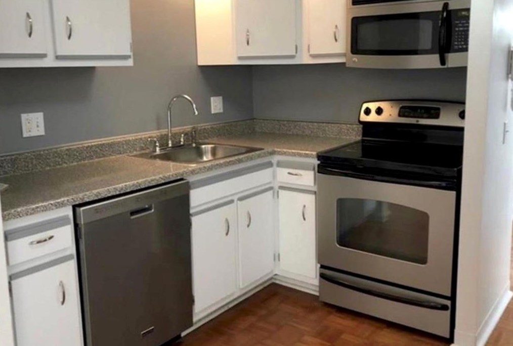66 Girard Ave Unit 116, Middletown, RI 02840