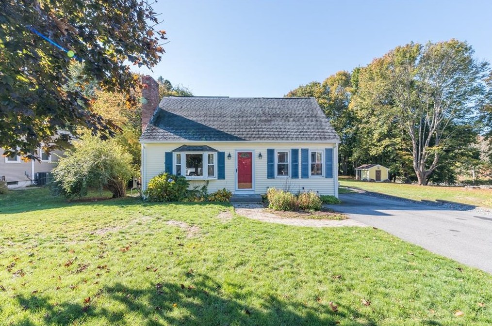 19 Shady Lea Rd, North Kingstown, RI 02852