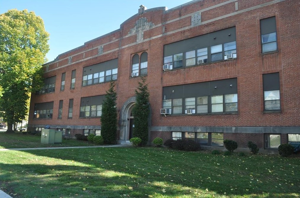 402 S Main St #1-01, Woonsocket, RI 02895