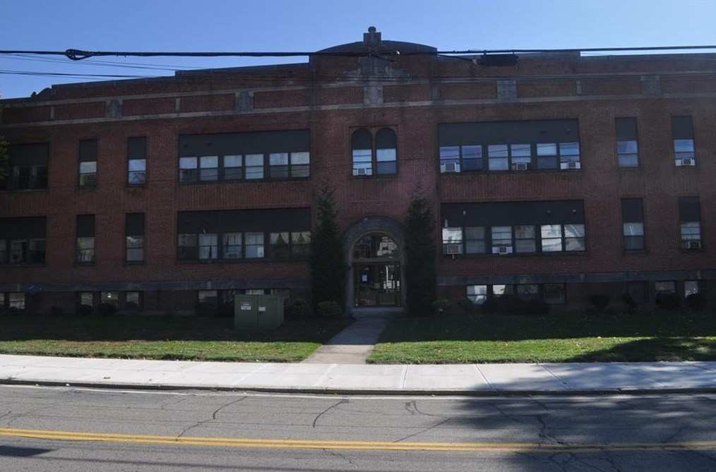 402 S Main St #1-08, Woonsocket, RI 02895