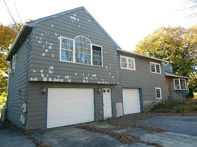 781 Maple Valley Rd, Coventry, RI 02816