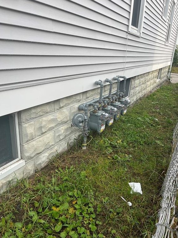 14 Privet St, Pawtucket, RI 02860-1717