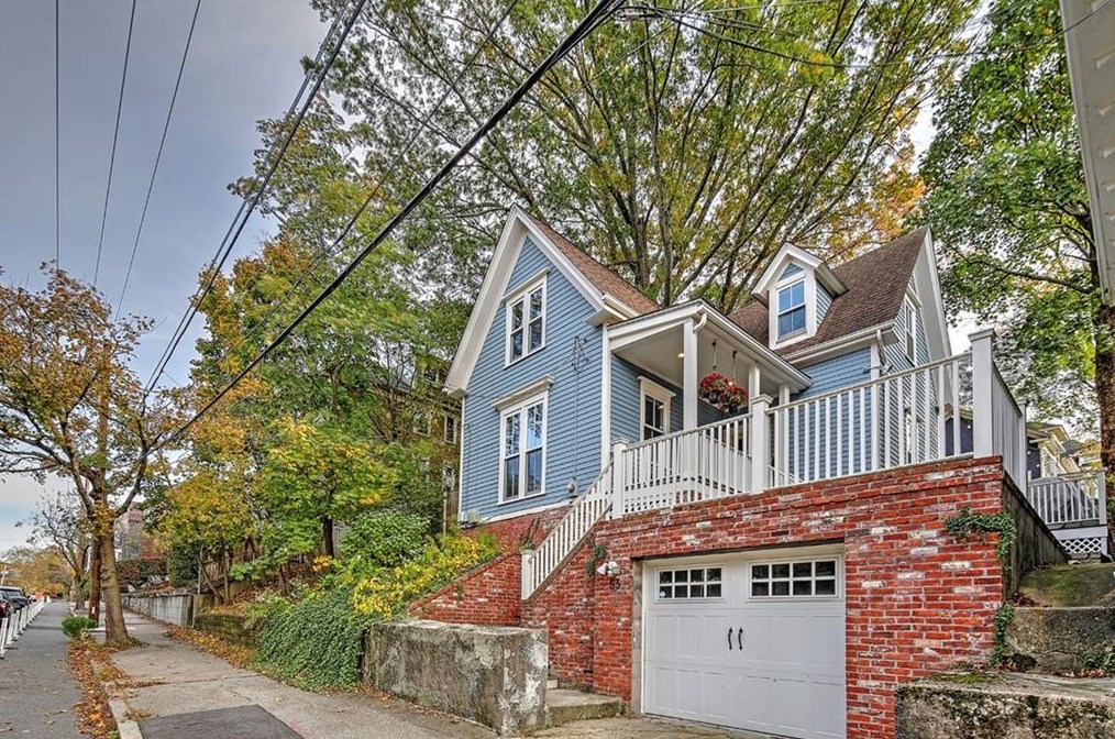 53 Olney St, Providence, RI 02906