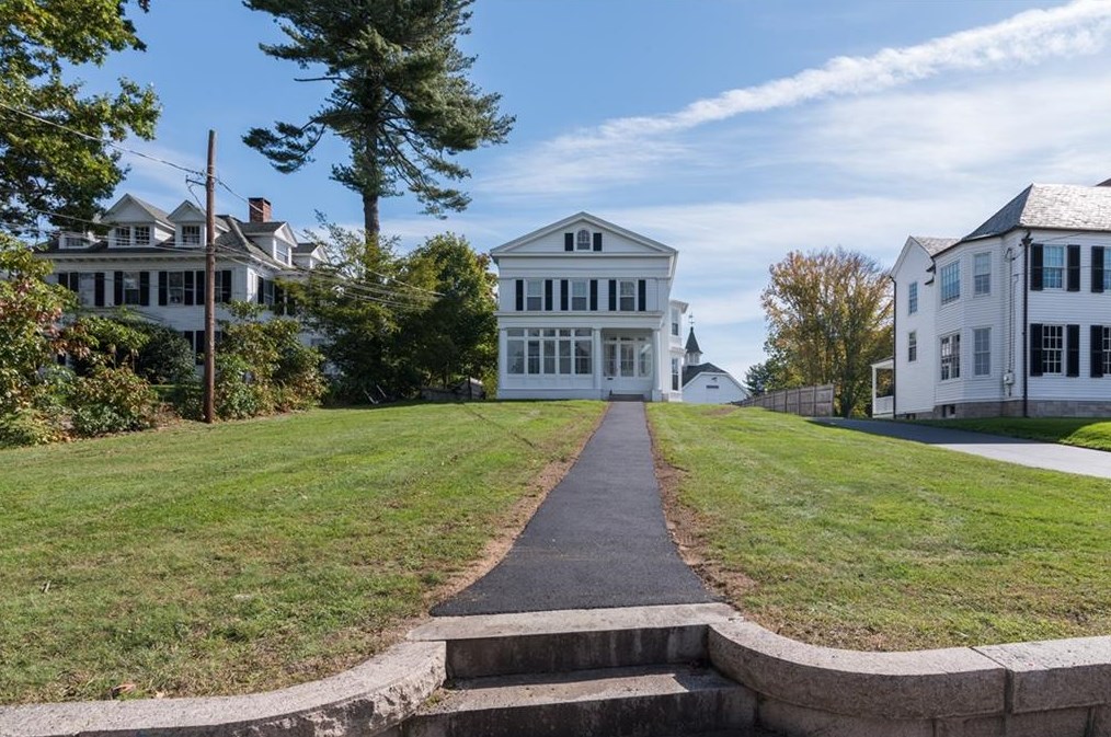 4 Elm St #2, Westerly, RI 02891