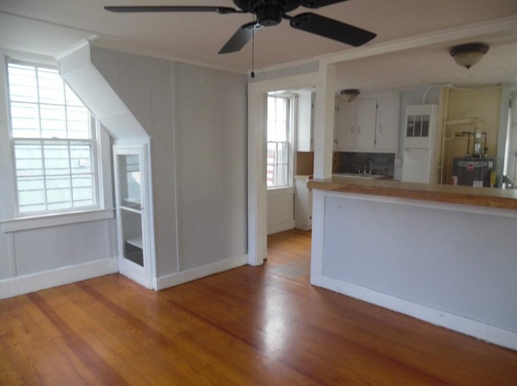 60 Constitution St, Bristol, RI 02809