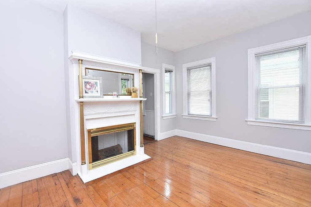 241 Pleasant St, Providence, RI 02906