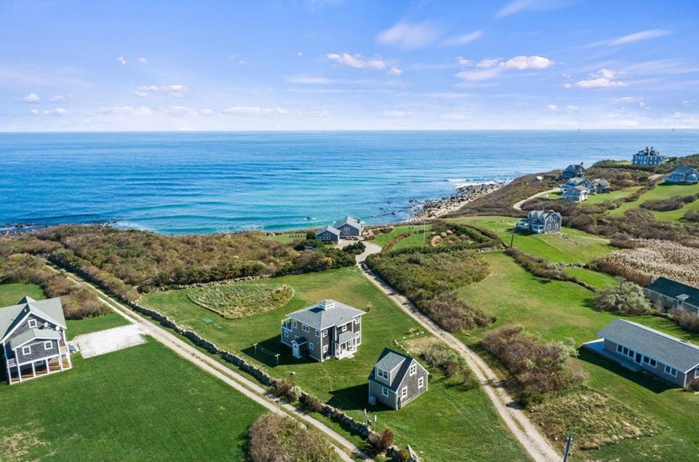 290 Spring St, New Shoreham, RI 02807